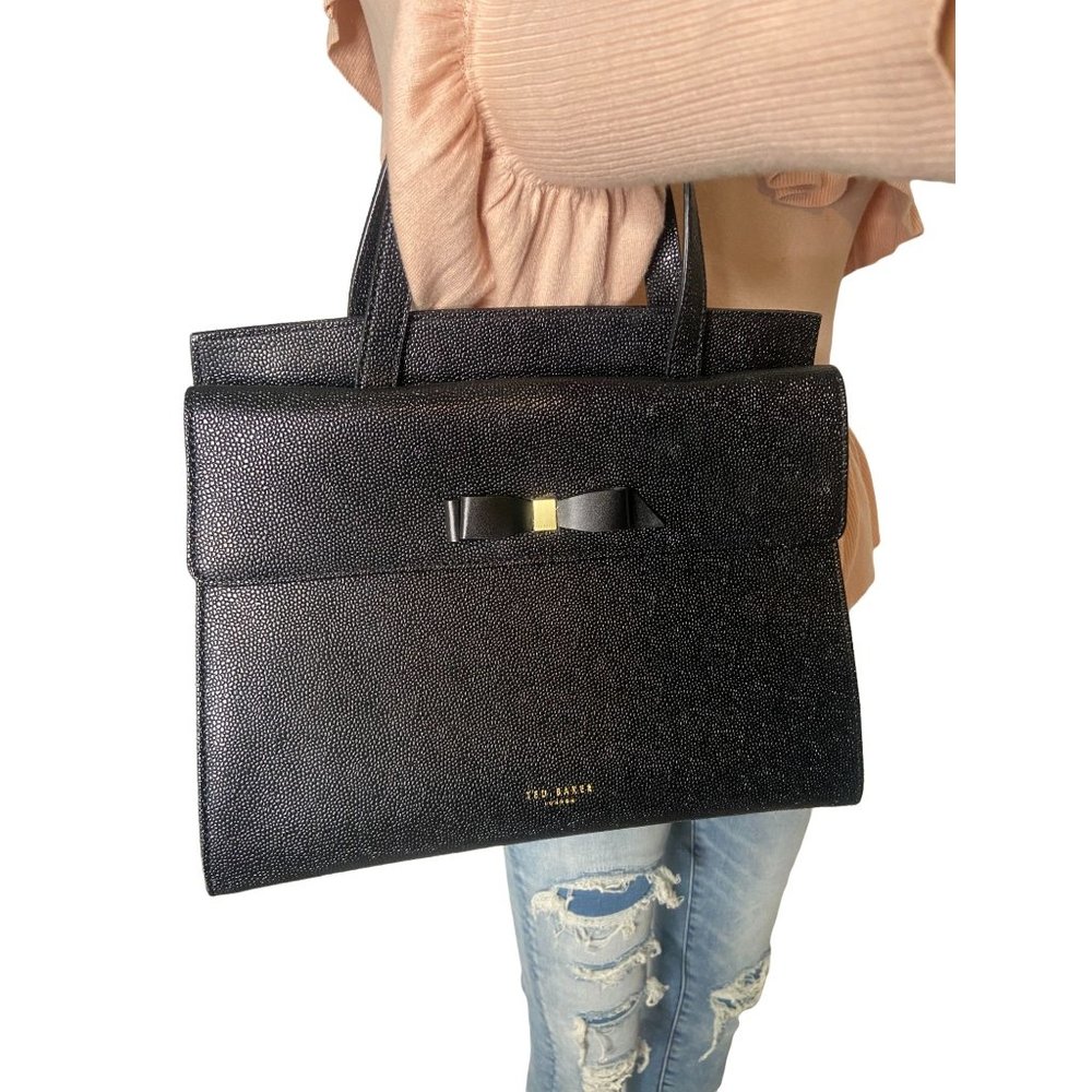 Ted Baker NWOT Bow Shoulder Bag with Removable Strap Black Gold Medium